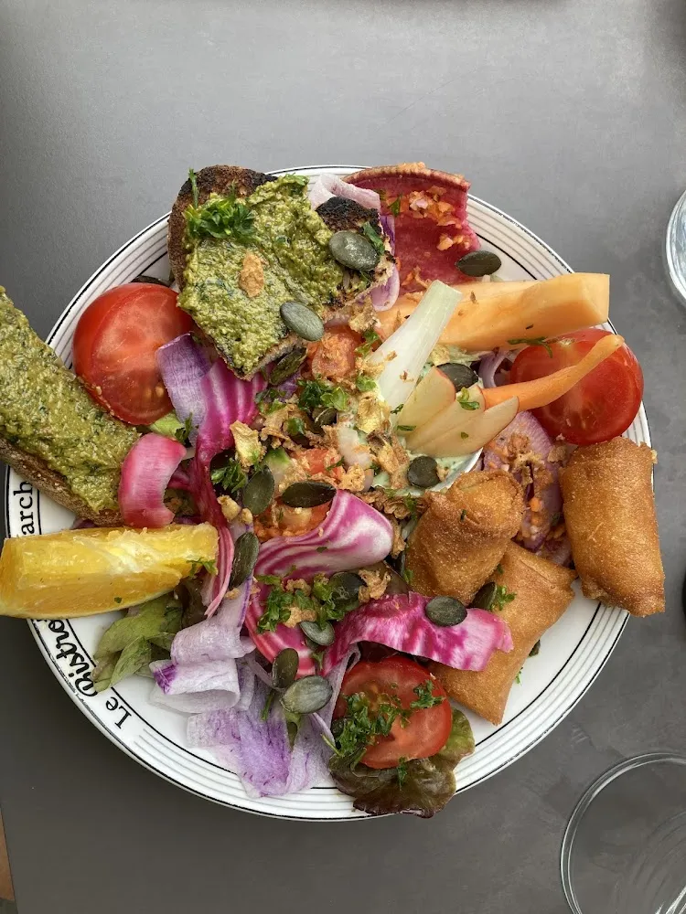 Salade Végétarienne Tartine Pistou Briques Roulée Fromage D’arz